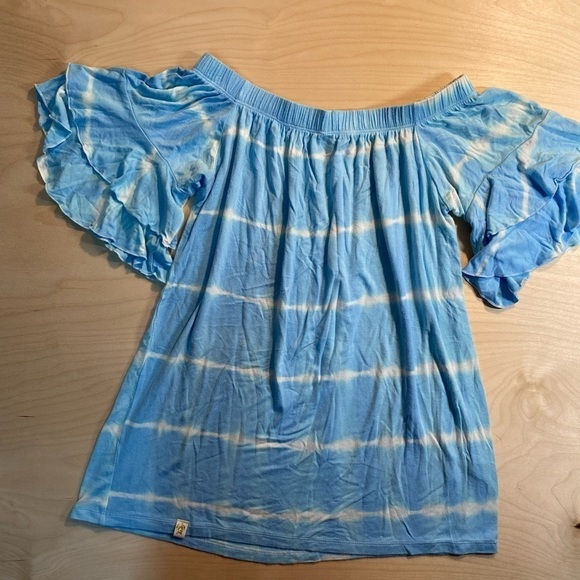 Simply Southern Blouse size Medium (BR) - Picture 2 of 13